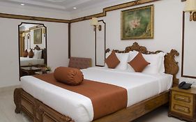 Hotel Thames International Kolkata 3*